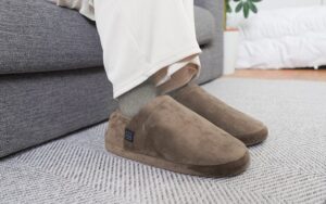 サンコーが足底ヒーター内蔵のどこでも床暖スリッパを発売 モバイルバッテリー対応