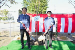 YKK AP、部品拠点の黒部越湖製造所で操業50周年記念行事を開催