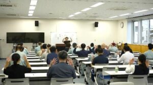 日本管財環境サービス、日野事業所の全従業員向けに初の手話講座を開催
