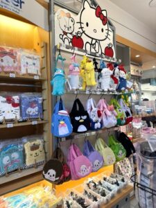 スケーターが京阪モール京橋に限定ショップをオープン サンリオやモンチッチ商品など