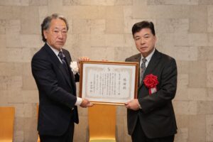 日硝ハイウエーが鈴鹿大学への寄付で感謝状受領 産学連携で人材育成を強化へ