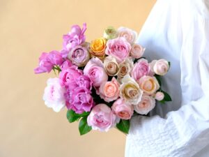 第一園芸が秋バラフェアを11月2日から展開 ブーケやアレンジメントを全店で販売へ