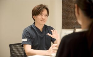 厚労省データ分析で2024年度の歯科訪問診療受診者は少なくとも49万人