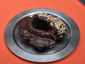 HOCUS POCUS、表参道店で新作チョコアーモンドを2026年10月29日発売へ