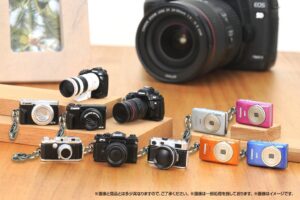 キヤノンの歴代カメラがめじるしアクセサリーに初登場 2027年2月発売へ