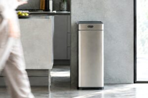 不二貿易、除菌消臭センサーダストボックスの新色シルバーを2026年11月発売へ