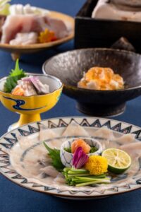 リーガロイヤルホテル東京、冬の味覚ふぐを堪能する特別メニューを12月2日から販売へ