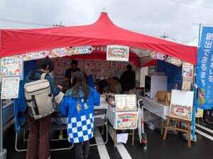 ゼロプレイス、戸田ふるさと祭りでサイネージ搭載ガチャGTCHA Xを提供