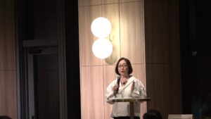 大央の松岡恭子氏、天神再開発やAI活用めぐり合同例会で講演