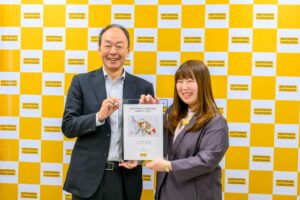 インテリジェントウェイブが芸術祭に協賛 初の企業賞に石附若菜さんの和遊を選出