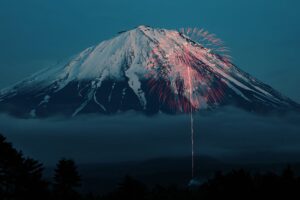 富士山1合目でThe 絶景花火2027年4月開催へ 花火師BIG5が集結